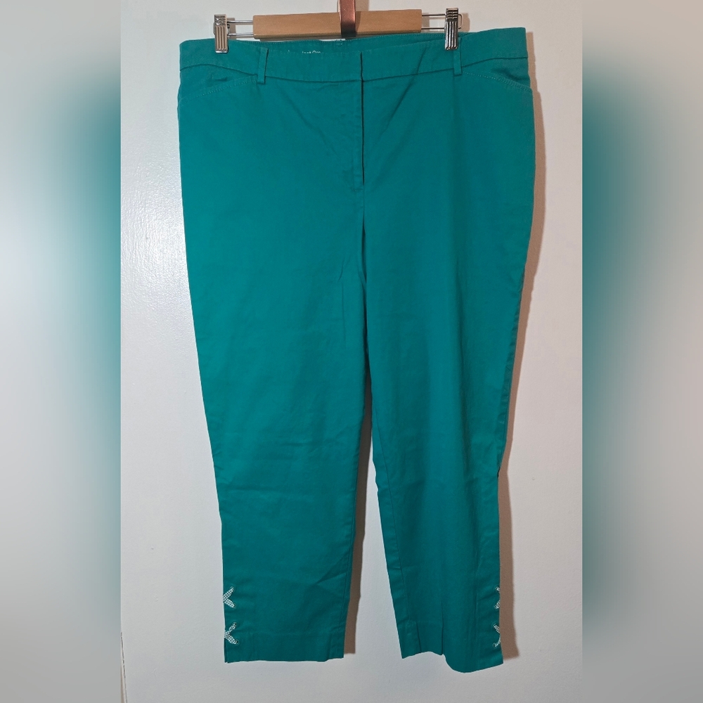 Talbots Capri With Gingham Accents